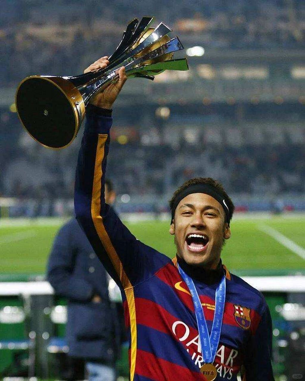 内马尔回归赛场，势不可挡首场状态亮眼，FPX观众沸腾！